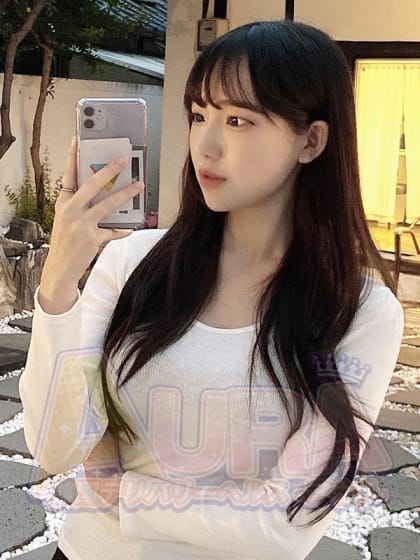 ひな|AURA(アウラ)でおすすめの女の子