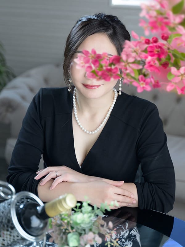 石野里実|ローテンブルクで評判の女の子