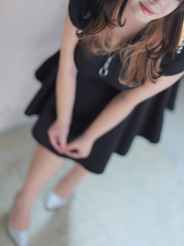 えみり|シェリーエンジェルで評判の女の子