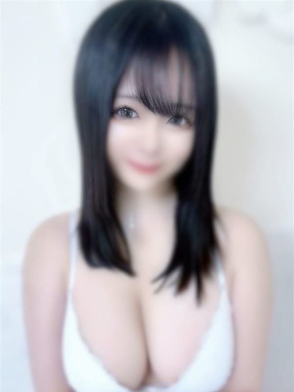 ひなの|立川ちゃんこで評判の女の子