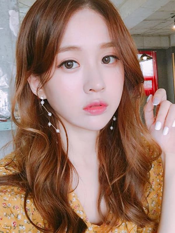 エミリ|誘惑の季節で評判の女の子