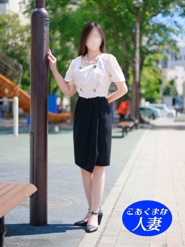 市原真央【清楚で落ち着いた癒し系美人】