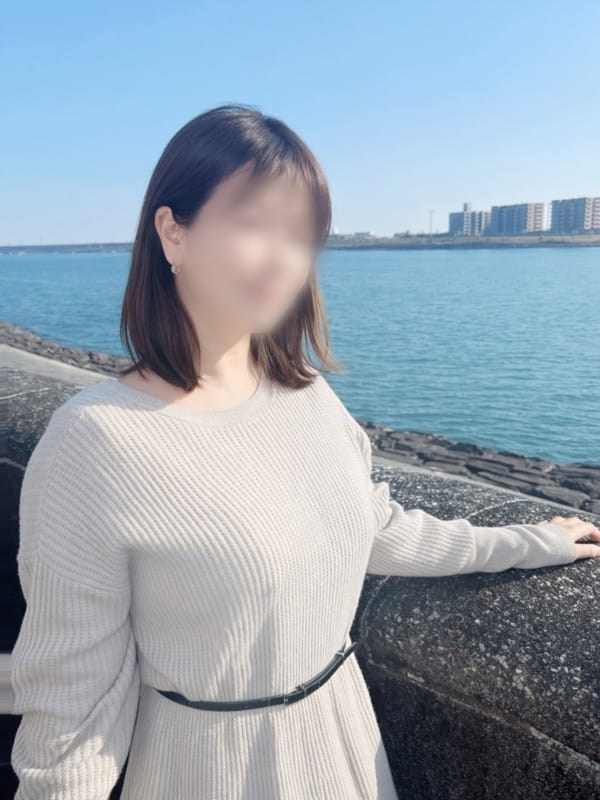 瑠美花|マドンナSANSAINで評判の女の子