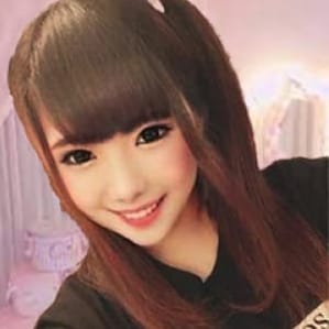 ももちゃん【黒髪萌え系美少女！】