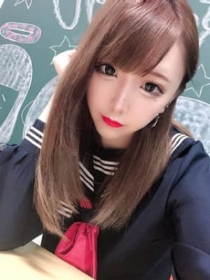 かな【パイパンＪＫ美女♪】