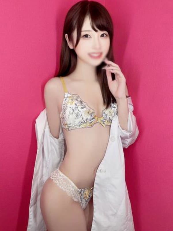 べる【童顔フェイスのぷりけつ美女♡】