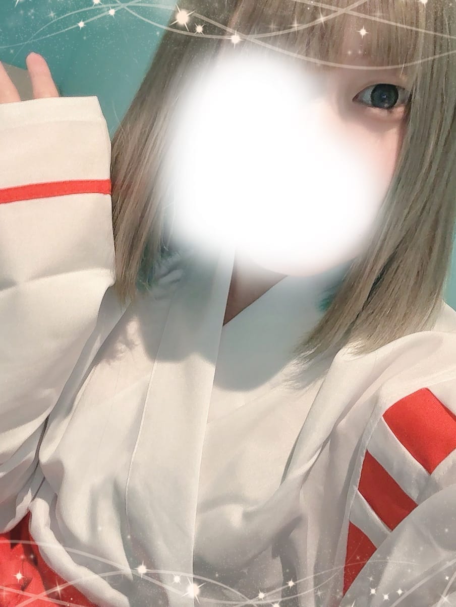 みかん|オフホワイトでおすすめの女の子