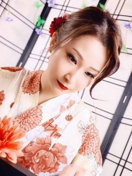 しずく|ニュークラウンで評判の女の子