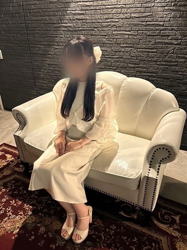 かほ|ニュークラウンで評判の女の子