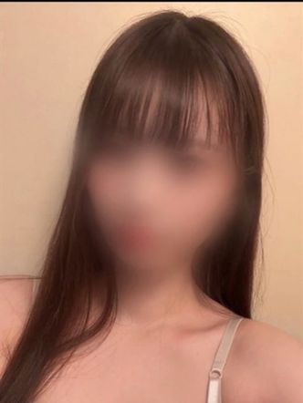 さな|ニュークラウンでおすすめの女の子