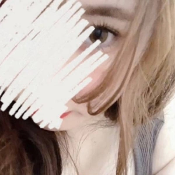 りお【二度見不可避、白さが反則の美人】 | 沖縄ちゃんこ那覇店(那覇)