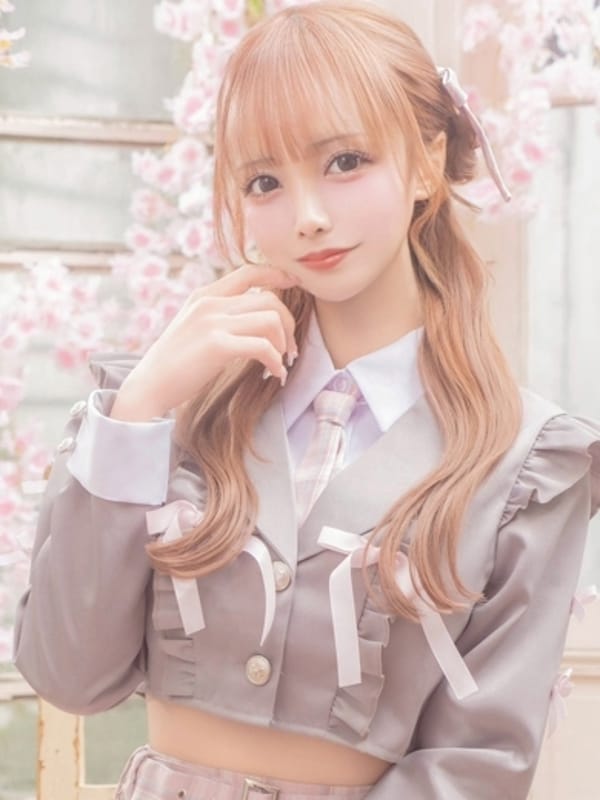 びび|E+アイドルスクールで評判の女の子