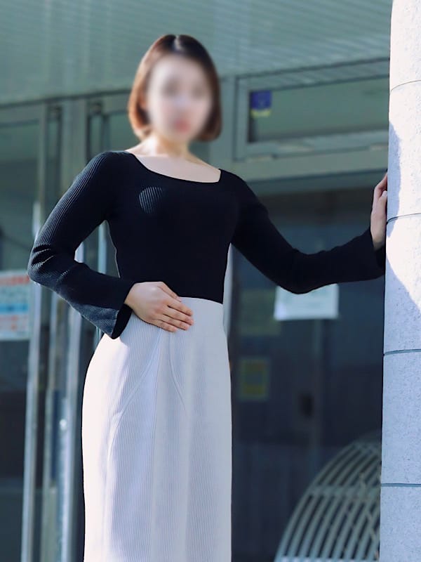 松岡-まつおか-(ただ離婚してないだけ)のプロフ写真4枚目