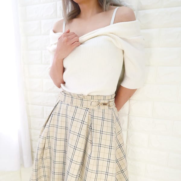 めぐ新人【スレンダーでビジュアル◎な美女】 | 恋のうた(奈良市近郊)