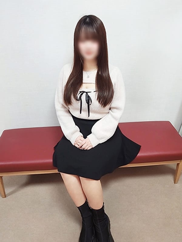 イオ|E-plusで評判の女の子