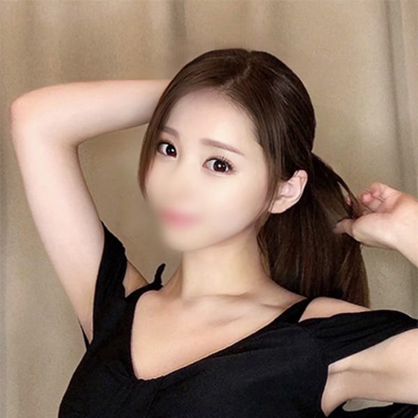 西田まな【完全未経験♡F乳美女OL】 | ウルトラロイヤル(五反田)