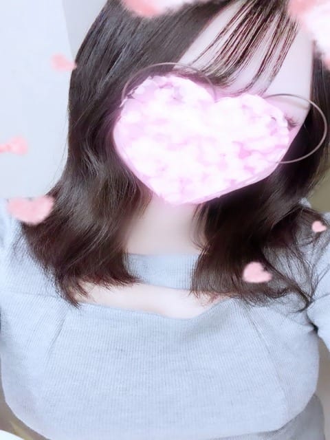 ゆりあ|ヴァレンティノで評判の女の子