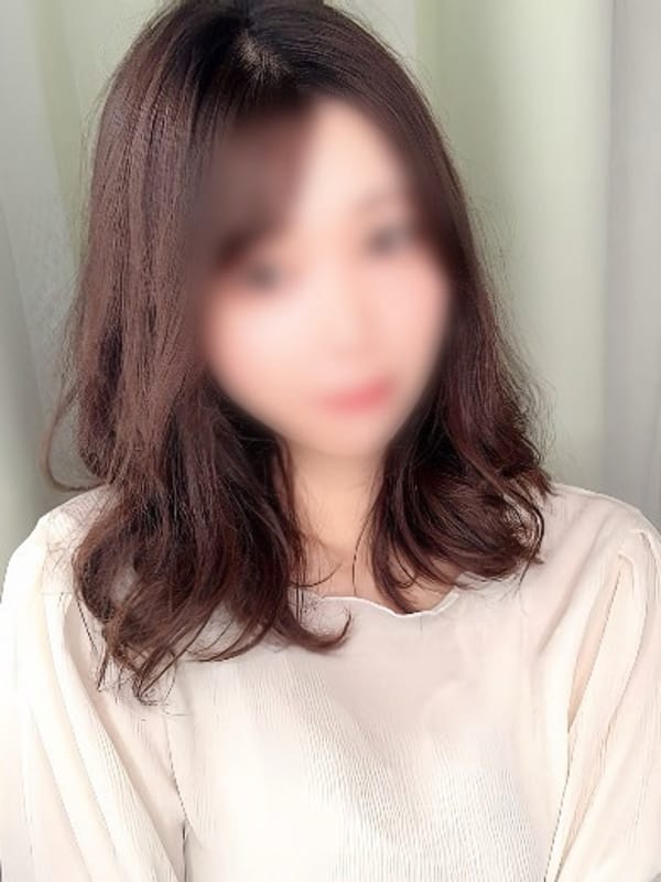 かりん【経験浅め高身長Ｆカップ美少女】