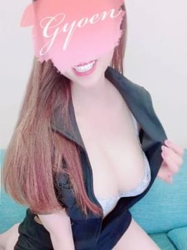 みゆ|東京御苑で評判の女の子