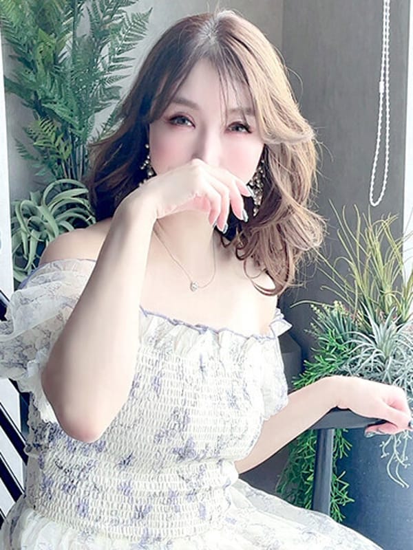 るな|人妻艶女の背徳紳士Lab大阪梅田店でおすすめの女の子