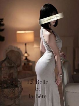 藤井 まお|La Belle et la Bete(ラベルラベート)で評判の女の子