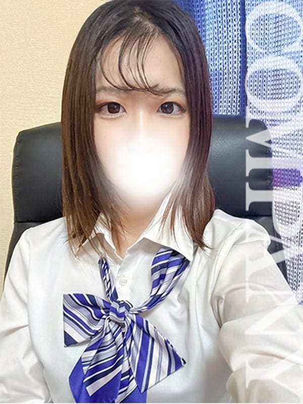 らいあ《妹系スレンダー美少女》