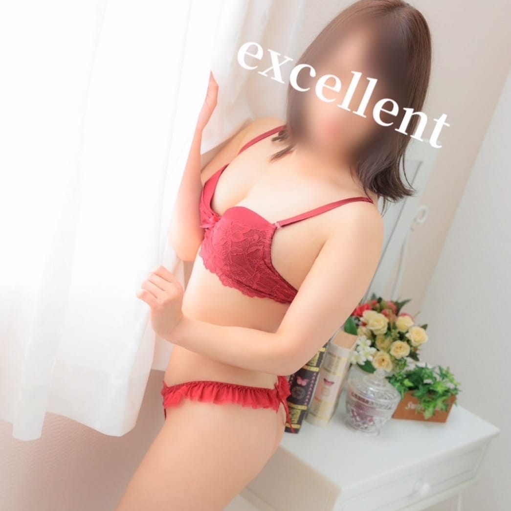 もも【可憐で華やかスレンダー美女】 | 鴨川excellent 〜エクセレント〜(千葉県その他)