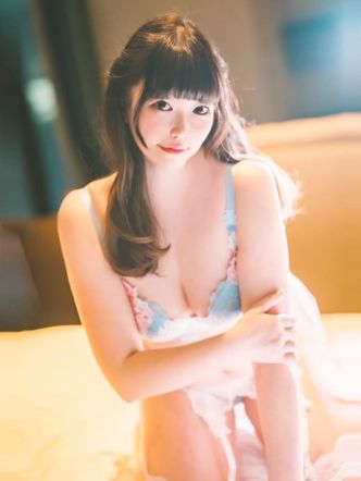 水色りっか【新宿】|FULLCOでおすすめの女の子