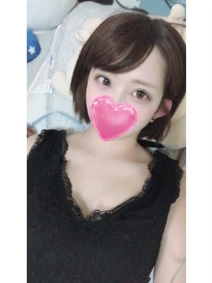 新人☆瞳(ひとみ)|ぴーちゅプリンセスで評判の女の子