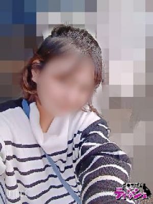 新人・エミ|人妻専門店ティッシュでおすすめの女の子