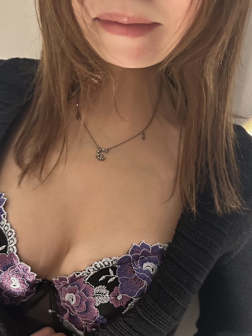 ともみ【◆Ｍなドスケベ緊張奥様◆】