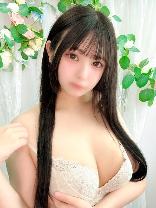 ひすい【19歳と若いですがエロい美少女】