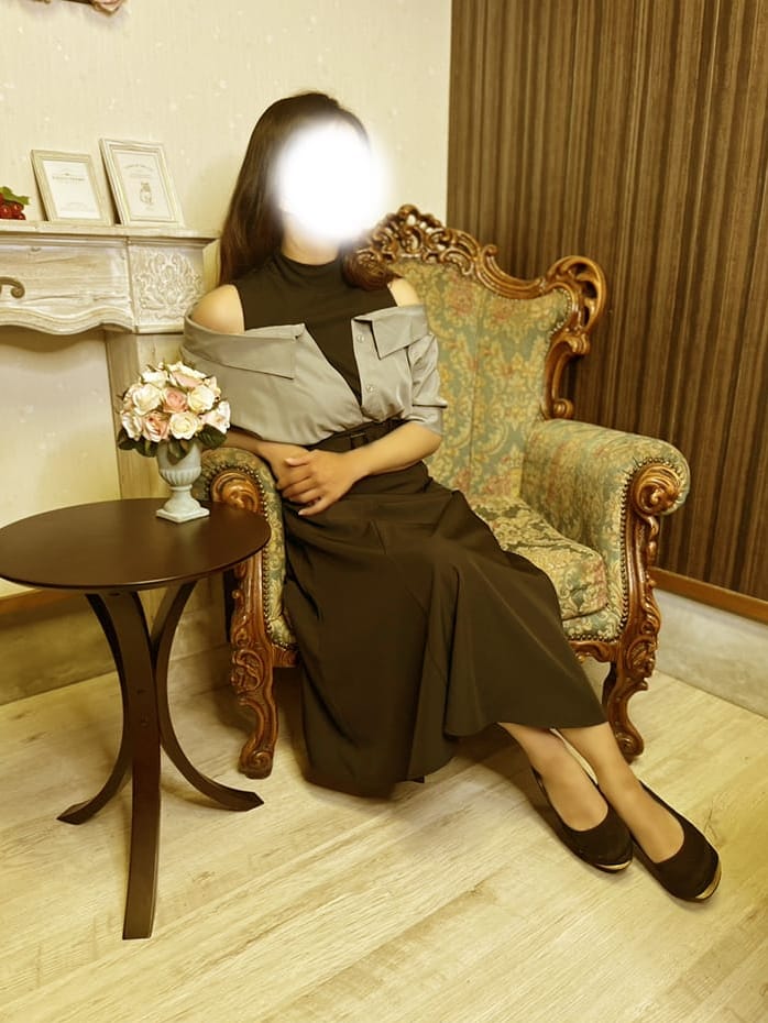 ゆいなさん|グッドワイフ～人妻の素顔～でおすすめの女の子