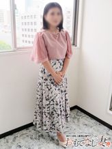 里山いと|おもてなし妻でおすすめの女の子