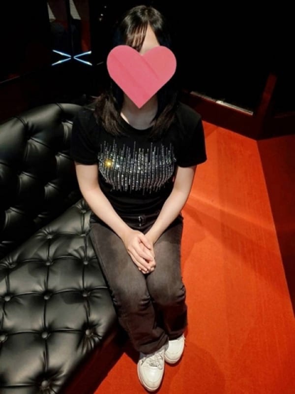 なみえ【色白な肌にFカップバスト！】