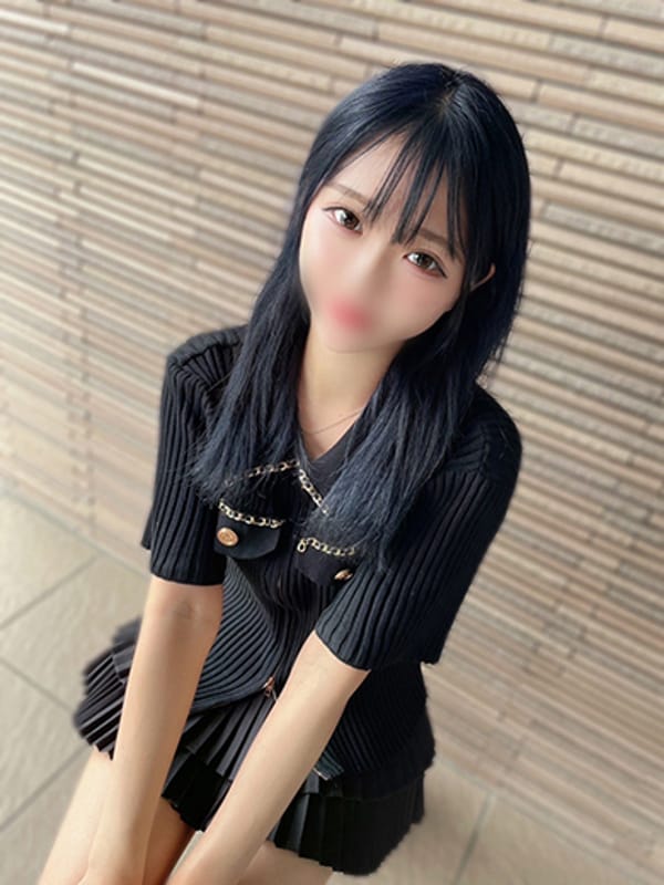 るな【合法ロリ18歳童顔美少女】|Colorで評判の女の子