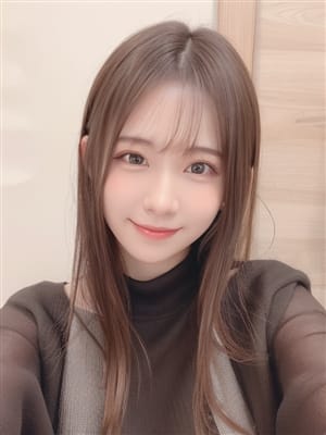 リリカ|恋人感覚 淫乱CLOVERで評判の女の子