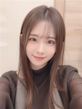 リリカ|恋人感覚 淫乱CLOVERで評判の女の子