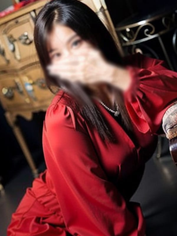 涼葉（すずは）|マダムヒルズでおすすめの女の子