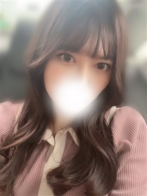 新人りさ