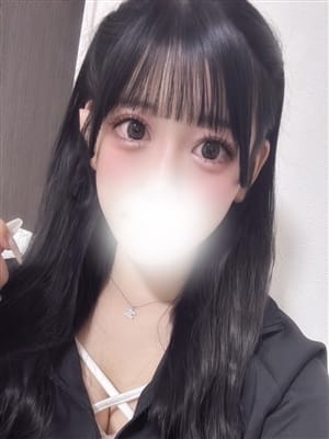 新人みゆ