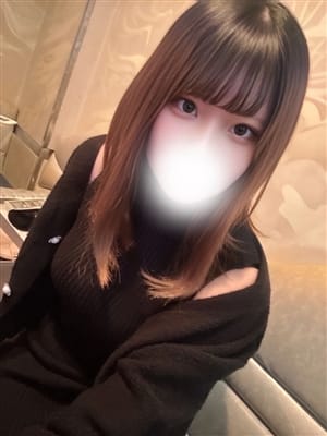 新人りりな