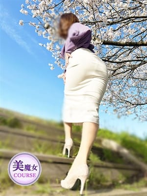 香織-かおり-|可憐妻～KA・RE・N～で評判の女の子