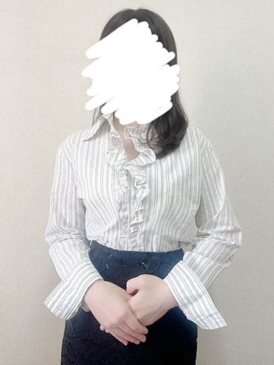 山内|熟妻たちの婦人会で評判の女の子