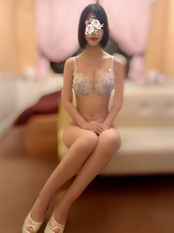 ルイ|On a best（オンナベスト）でおすすめの女の子