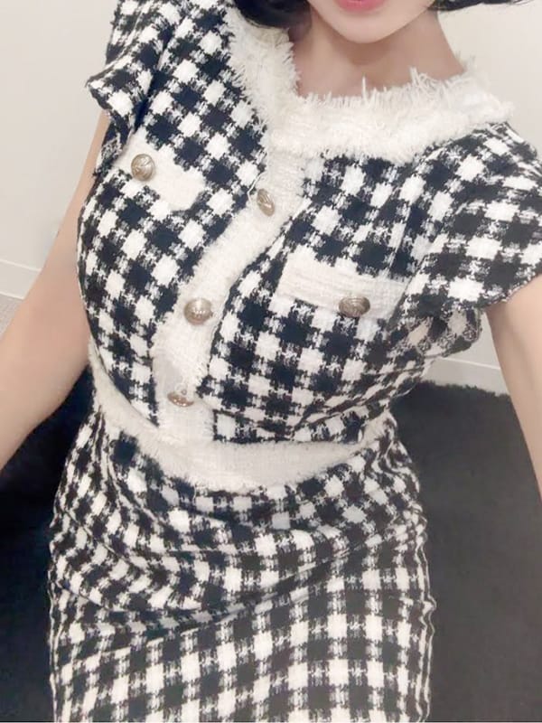 日向|イキなり生不倫 小田原店でおすすめの女の子