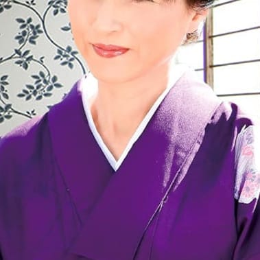 品のある上品かつ端正なお顔立ち|人妻熟女専門デリバリーヘルス 女将さん 京都