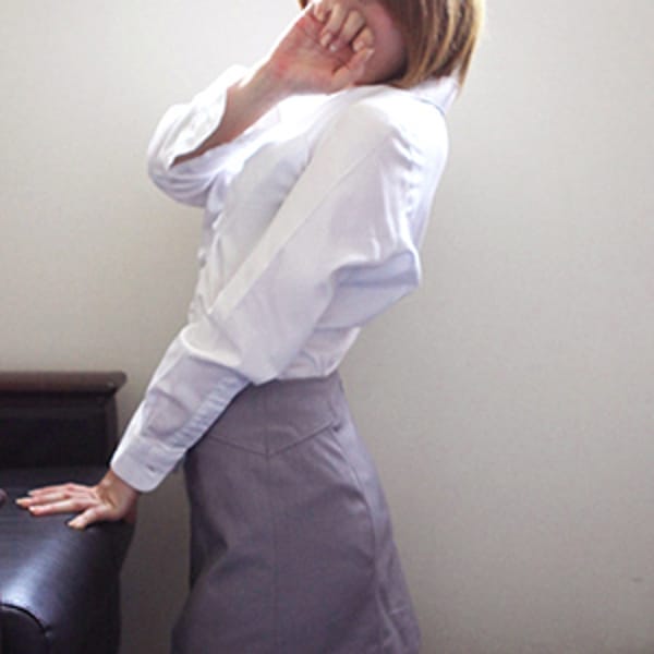 マ　ナ【超絶可愛いロリ吹き美少女】 | びしょぬれ潮吹秘書(立川)