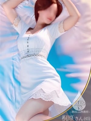 桐原|雫～熟母による性教育～でおすすめの女の子