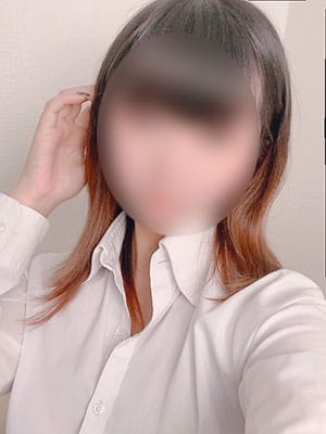 もち|亀と栗ビューティークリニック土浦でおすすめの女の子